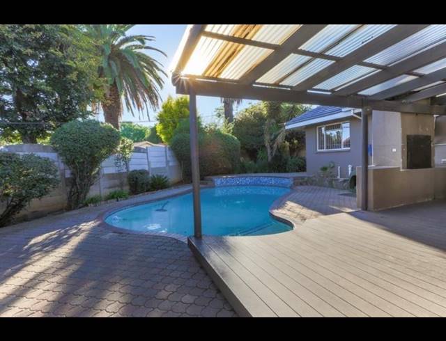 3 BEDROOM FREEHOLD FOR SALE IN RANDHART